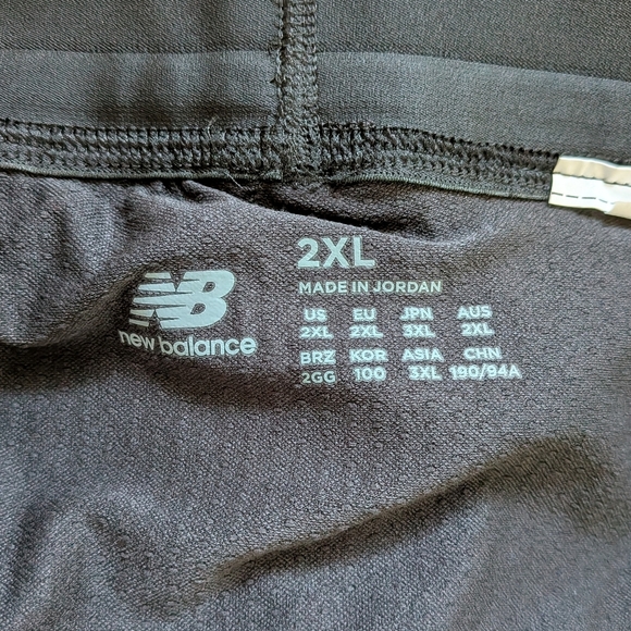 NEW BALANCE Women Black Short Size 2XL Plus Size 3 Pockets Inside Legging - Picture 6 of 9